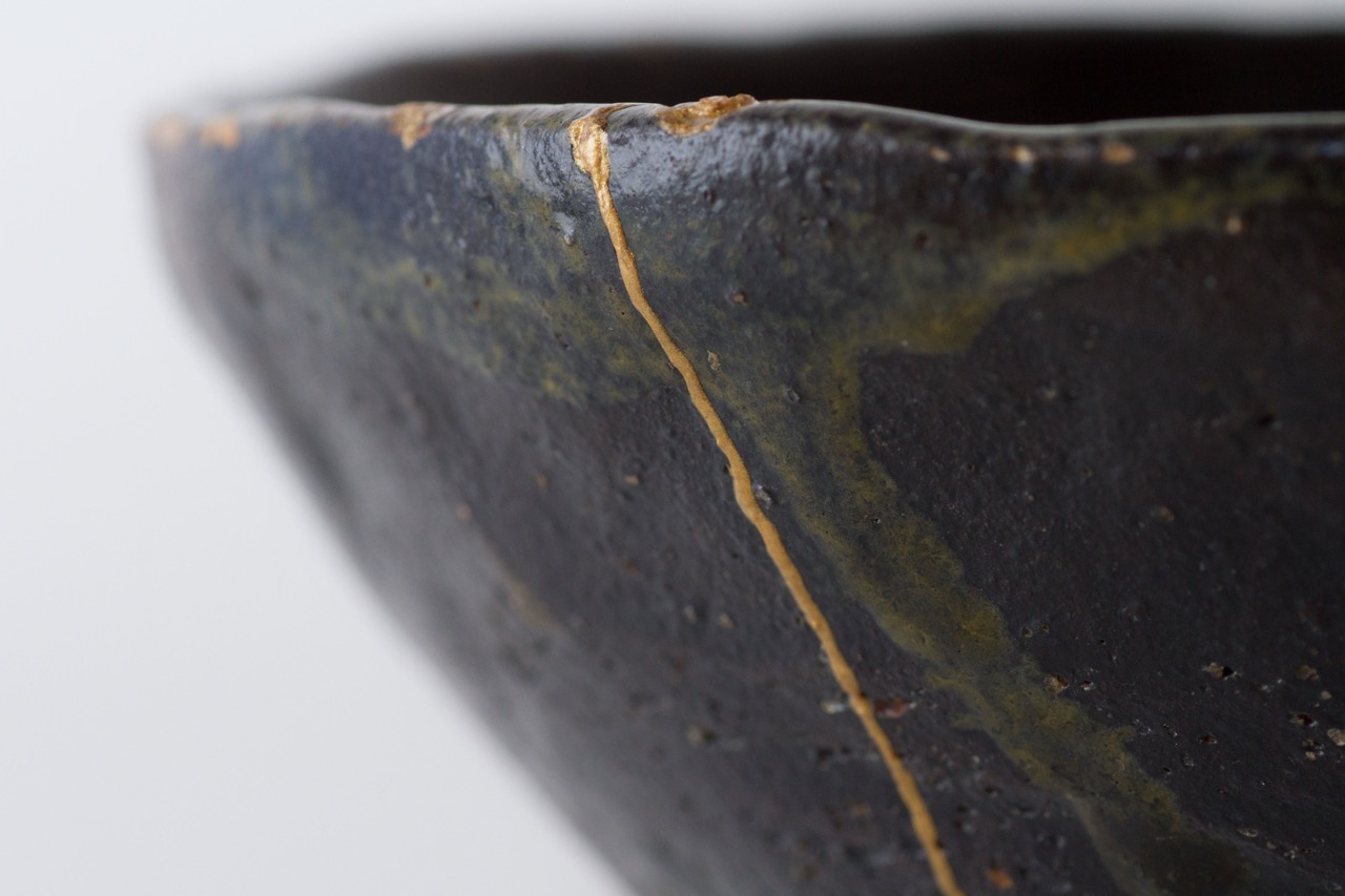 Immerse yourself in the centuries-old Japanese craft of Kintsugi, the art of repairing broken ceramics with Urushi lacquer.